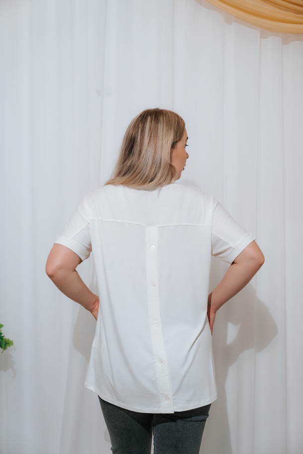 Bluză albă elegantă cu decolteu în V și aplicații strălucitoare - imagine 5